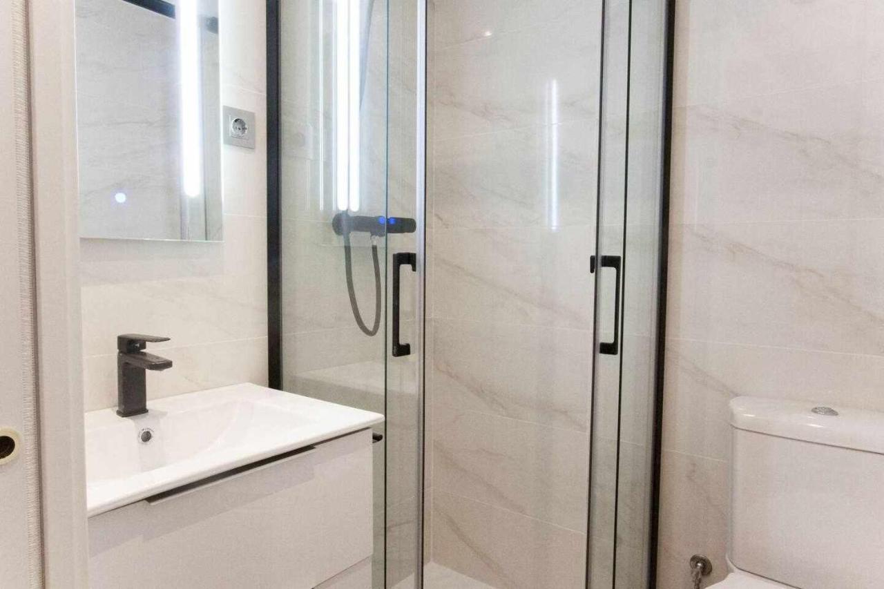 New Moderno Y Elegante Apartamento Centrico Madrid Buitenkant foto
