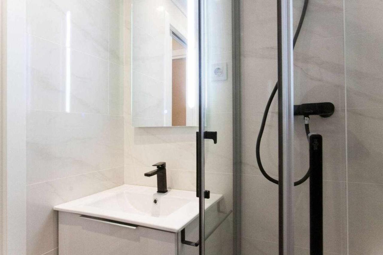 New Moderno Y Elegante Apartamento Centrico Madrid Buitenkant foto
